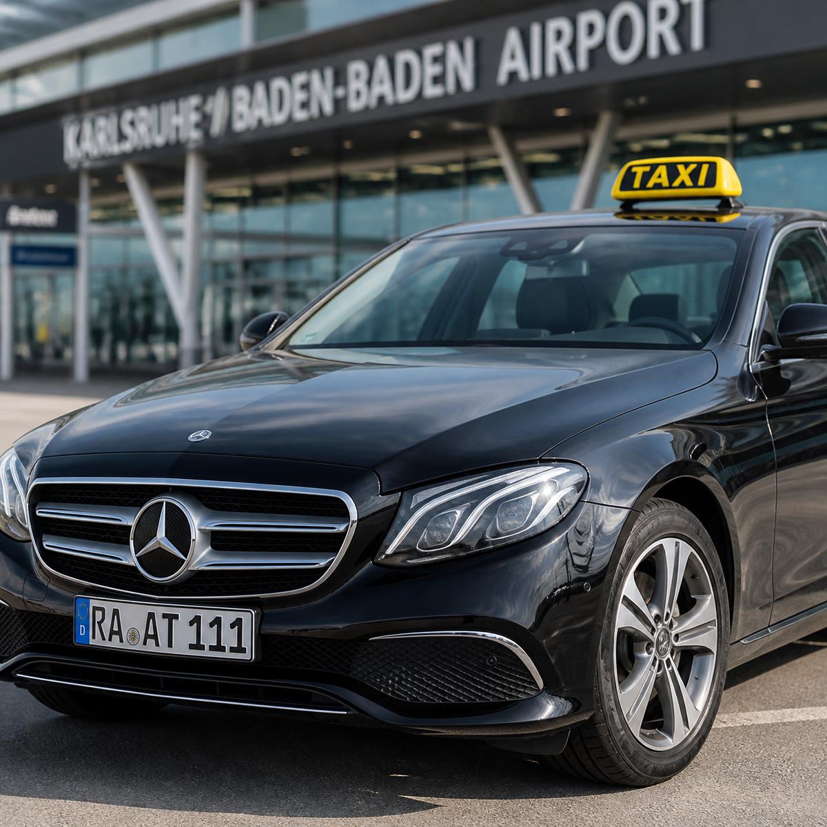 Schwarze Mercedes-Benz E-Klasse Taxi mit Dachschild am Flughafen